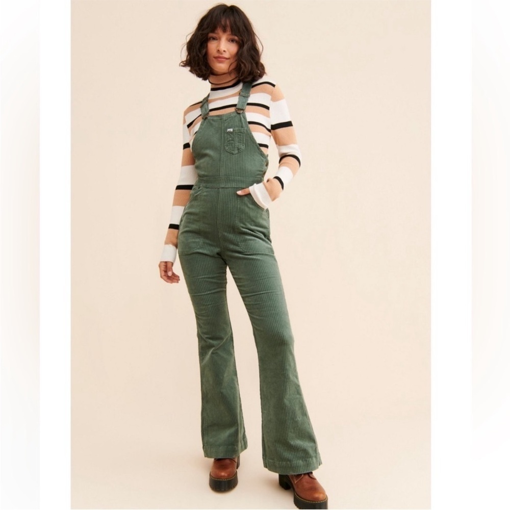 FREE PEOPLE x LEE Vintage Corduroy Flare Overalls in Greyed Olive - Picture 4 of 14